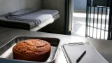 Huit détenus palestiniens placés en isolement après un gâteau, selon un reportage
